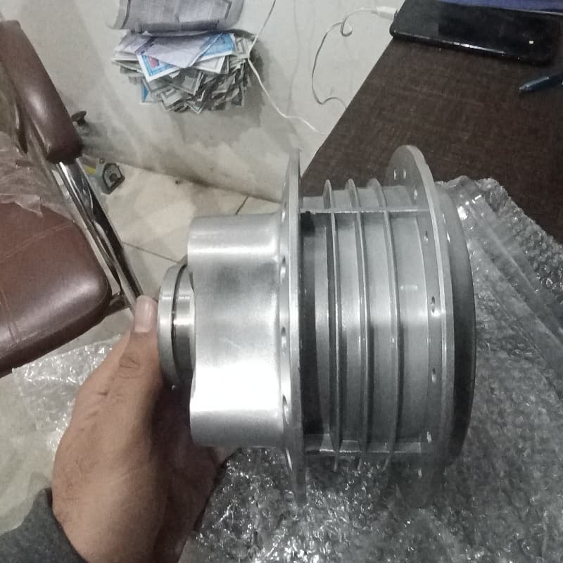 Rear hub 125